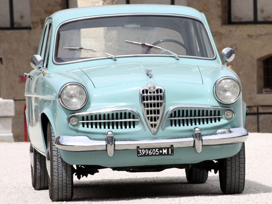  Alfa Romeo Giulietta Berlina (750) 1955 года  (фото 2 из 19)